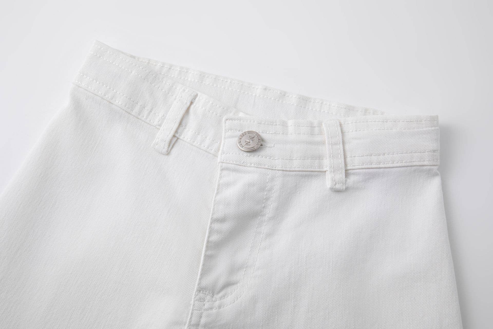 White denim pants with pockets NEWNESS